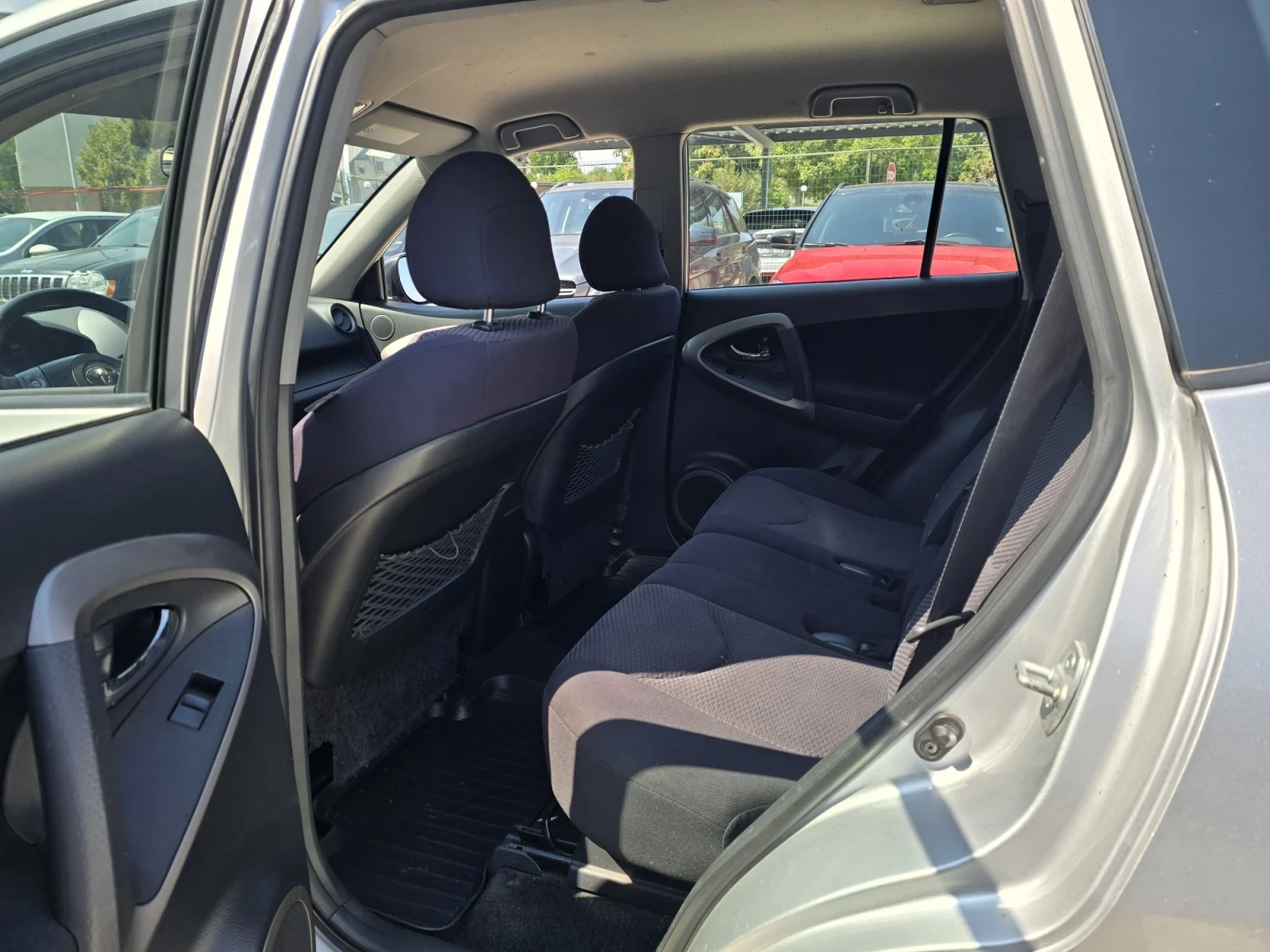 Toyota Rav4 2.2d - D4D - 136к.с., снимка 11 - Автомобили и джипове - 54139471