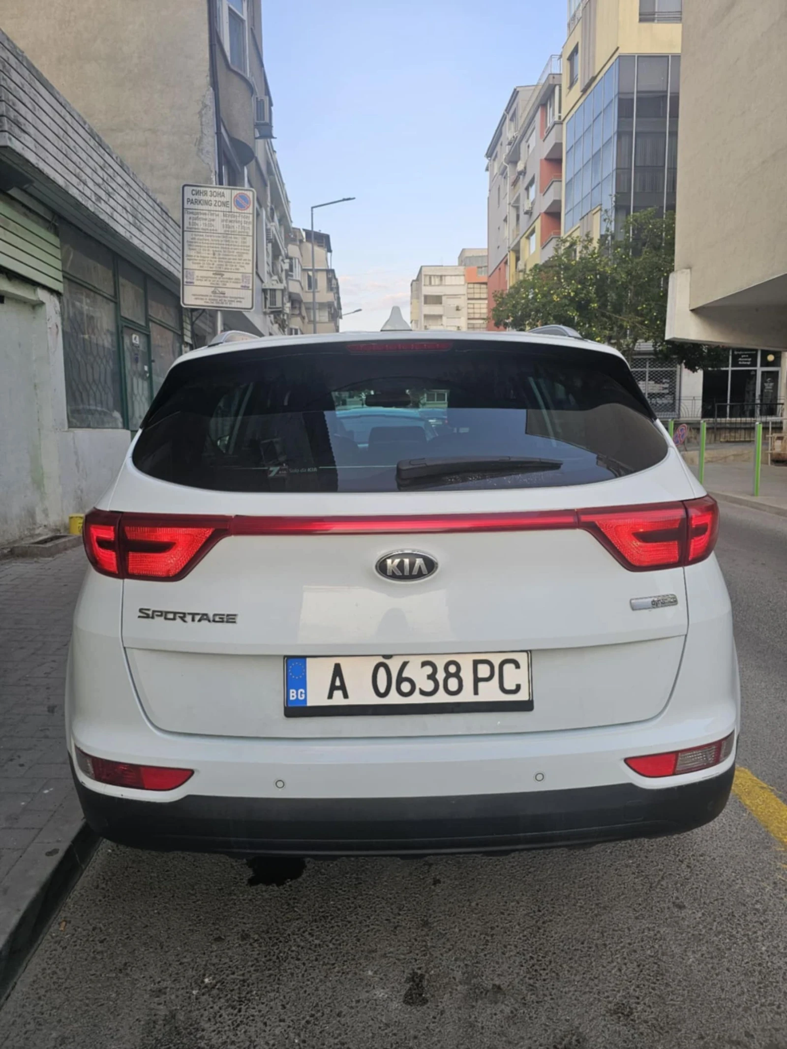Kia Sportage, снимка 5 - Автомобили и джипове - 54770939