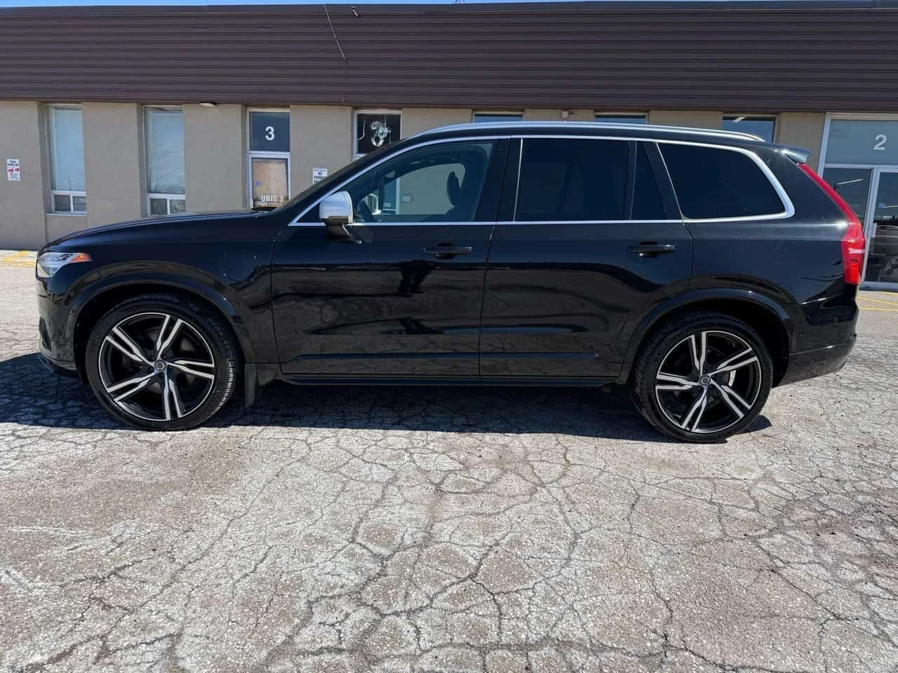 Volvo Xc90 * AWD 5dr T8 R Design Plug in Hybrid Navigation/H., снимка 2 - Автомобили и джипове - 54918115