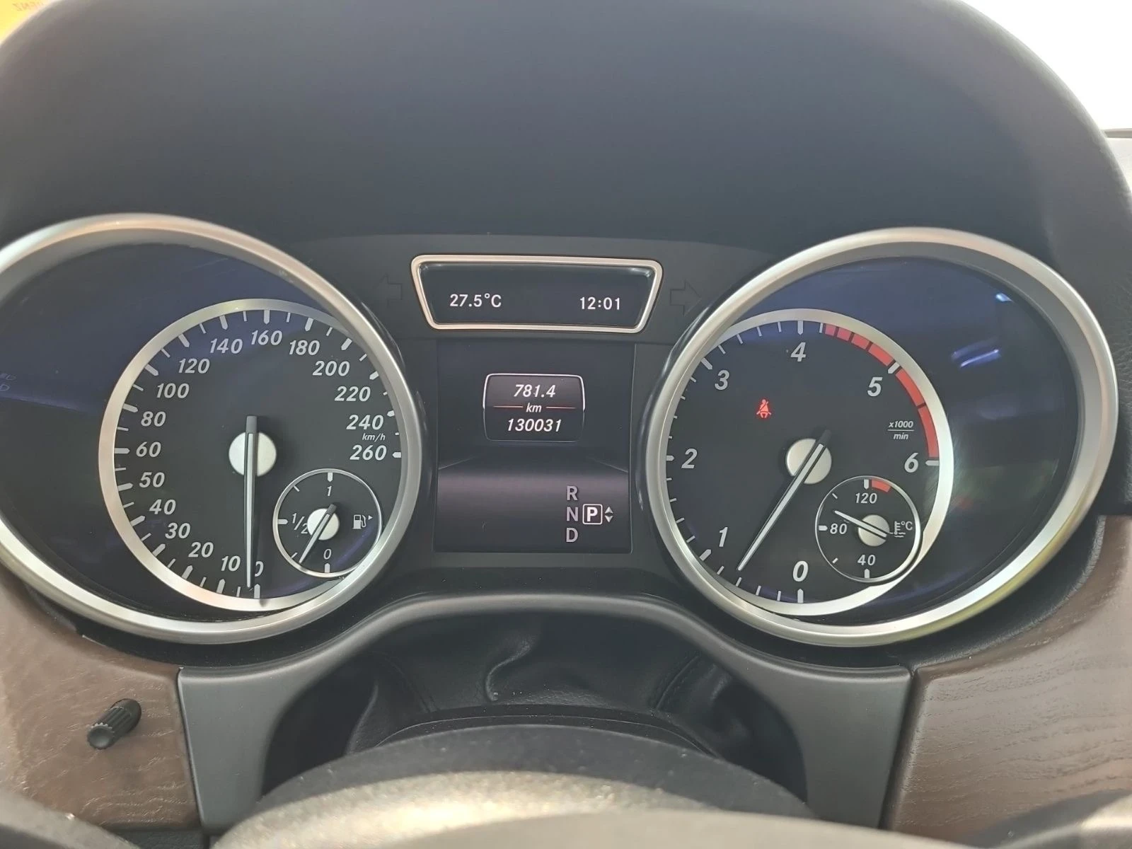 Mercedes-Benz ML 350 Amg-pkg* BLUETEC* Pano* Задна камера* Подгрев* , снимка 8 - Автомобили и джипове - 55049677