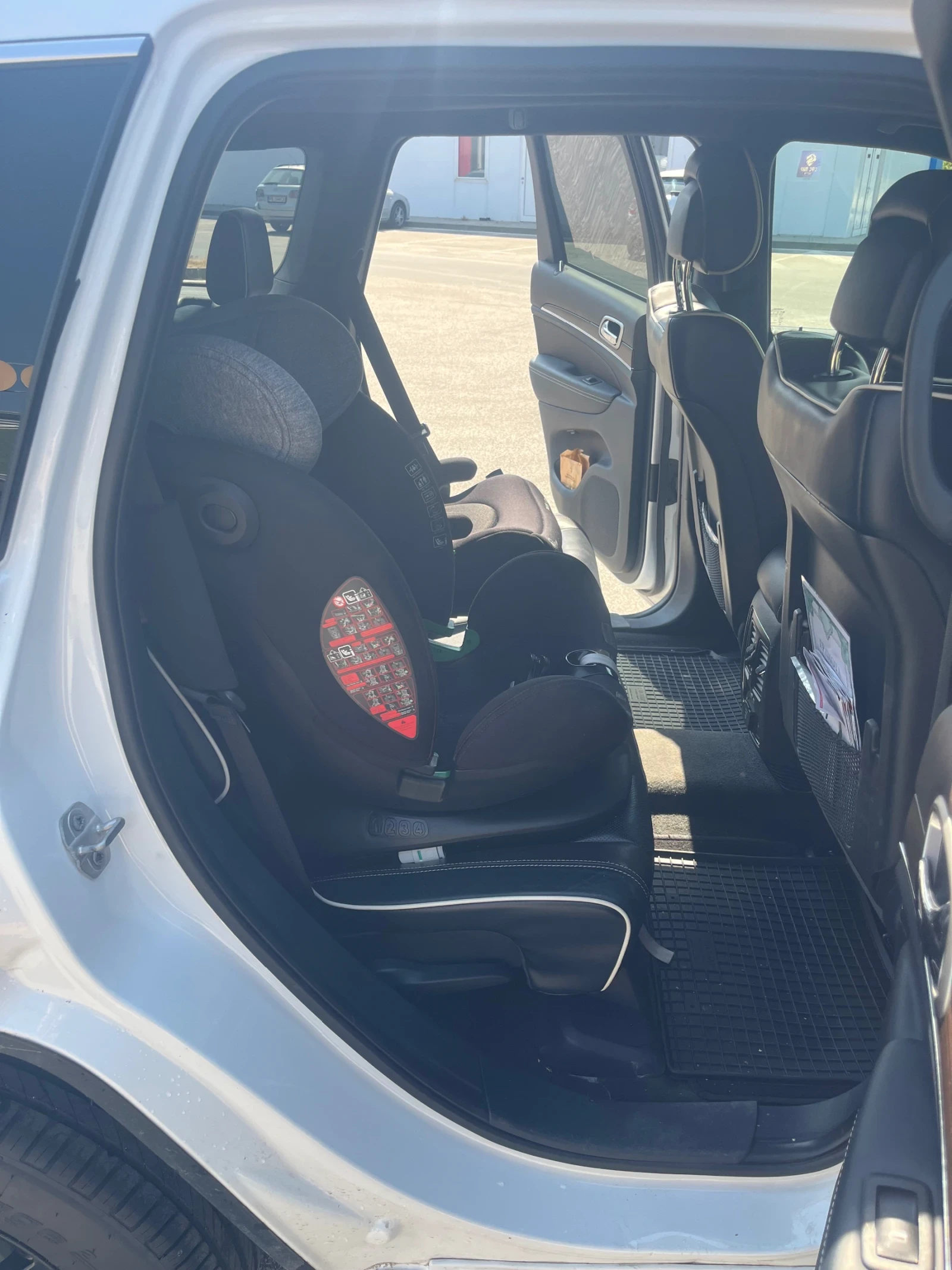 Jeep Grand cherokee Overland 3.6 2017, Алкантара, снимка 8 - Автомобили и джипове - 55800538