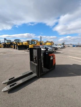 Електрокар Toyota, снимка 2