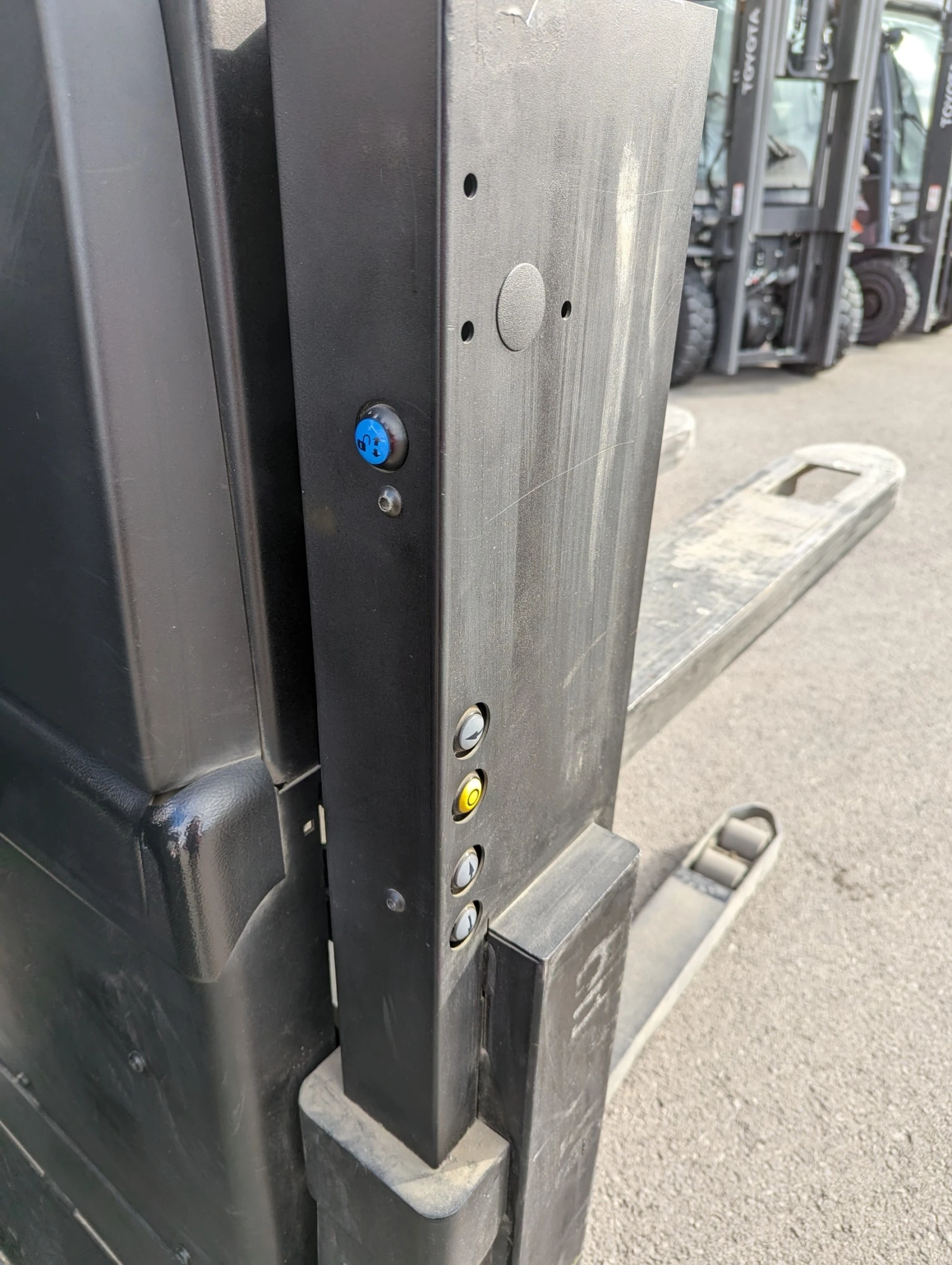  Toyota | Mobile.bg   5