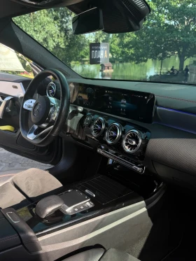 Mercedes-Benz CLA 180, снимка 10