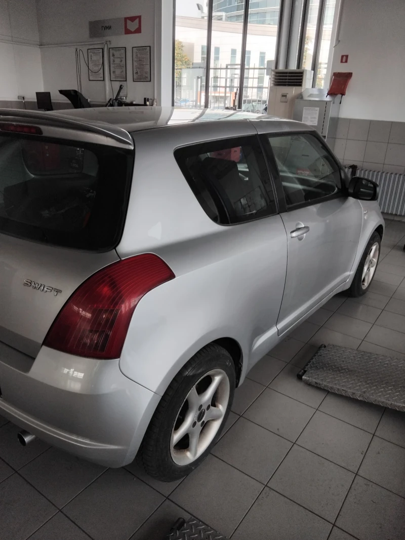 Suzuki Swift, снимка 3 - Автомобили и джипове - 47412156