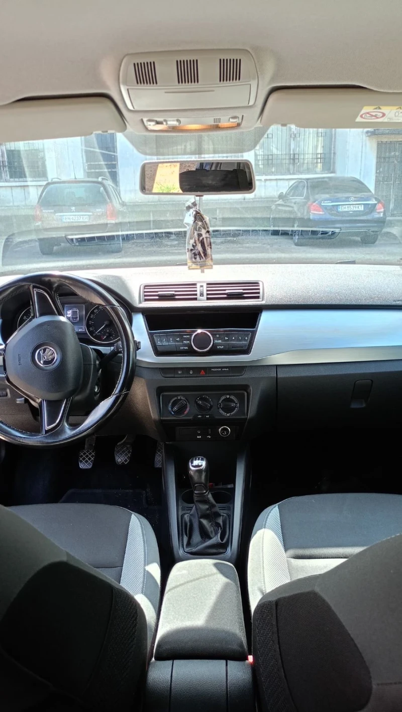 Skoda Fabia, снимка 9 - Автомобили и джипове - 47571399