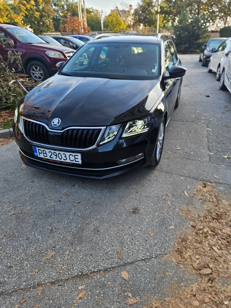 Skoda Octavia 2.0TDI Distronic/Keyless/Обслужен, снимка 5 - Автомобили и джипове - 52265253