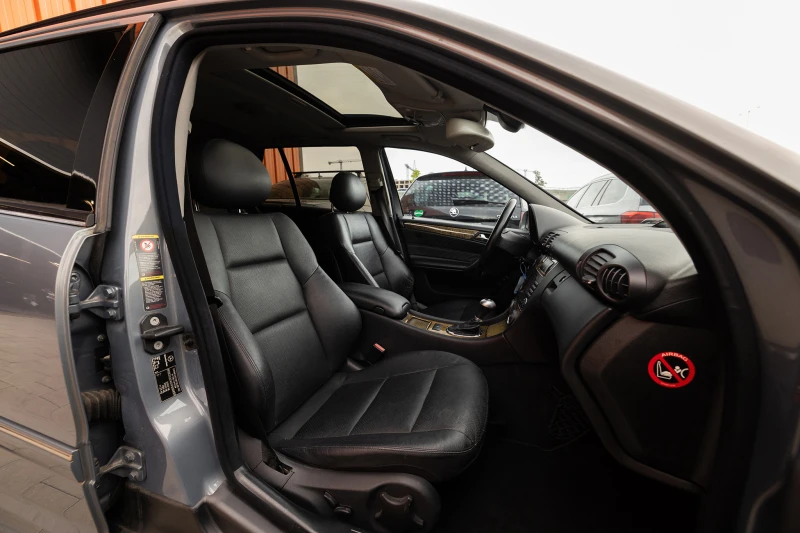Mercedes-Benz C 230 Kompressor BI-XENON/HARMAN-KARDON/ШИБЕДАХ, снимка 10 - Автомобили и джипове - 52316370
