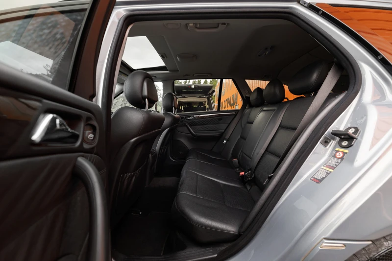 Mercedes-Benz C 230 Kompressor BI-XENON/HARMAN-KARDON/ШИБЕДАХ, снимка 12 - Автомобили и джипове - 52316370