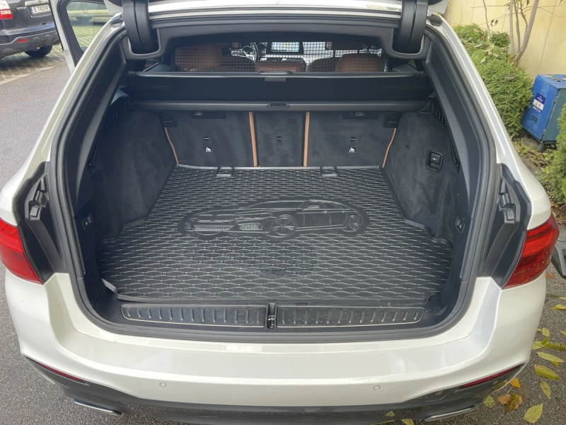 BMW 530 X-drive oт М-Кар * Реални километри* Обслуженa, снимка 15 - Автомобили и джипове - 52362839