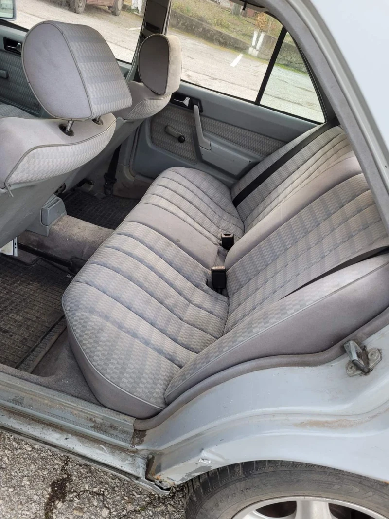 Mercedes-Benz 190, снимка 6 - Автомобили и джипове - 52840208