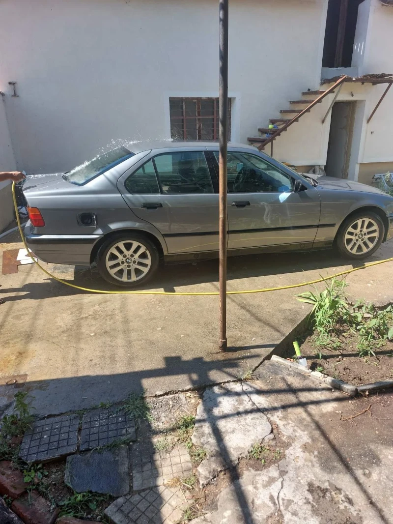 BMW 320, снимка 3 - Автомобили и джипове - 53113715