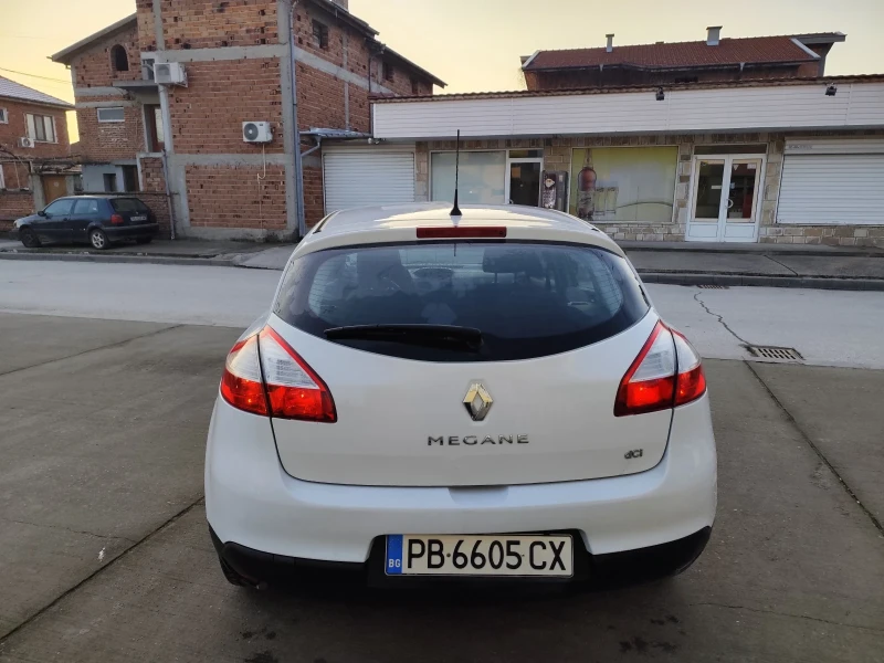 Renault Megane 1.5 DCI, снимка 5 - Автомобили и джипове - 53158817