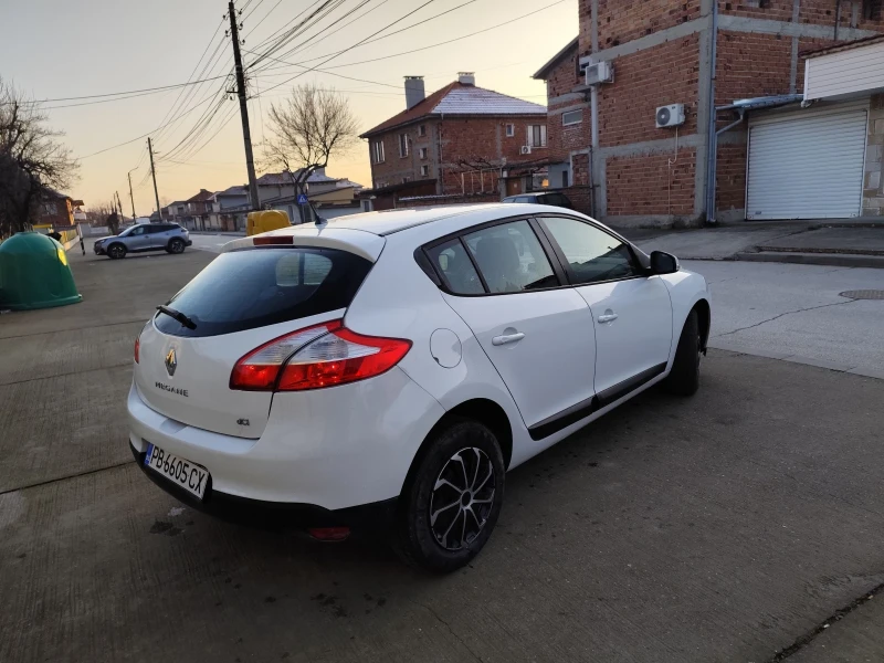 Renault Megane 1.5 DCI, снимка 3 - Автомобили и джипове - 53158817