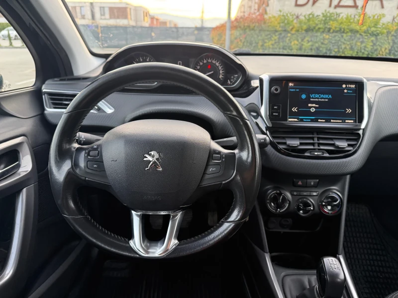 Peugeot 2008 1.2 VTi, снимка 8 - Автомобили и джипове - 53556891
