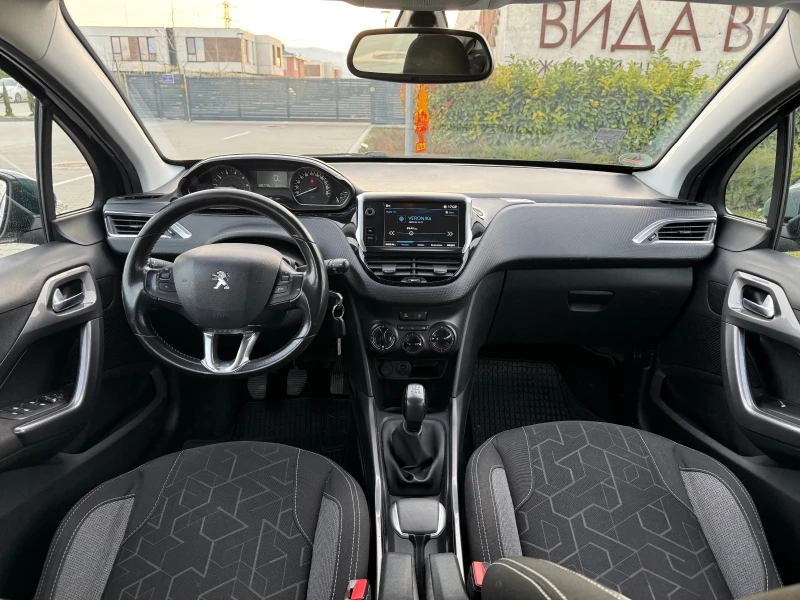 Peugeot 2008 1.2 VTi, снимка 7 - Автомобили и джипове - 53556891