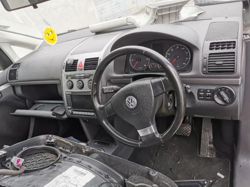 VW Touran 2.0TDI 170 DSG На Части, снимка 3 - Автомобили и джипове - 44746771