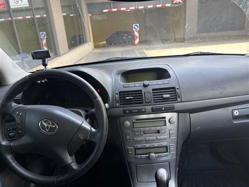 Toyota Avensis, снимка 6 - Автомобили и джипове - 55664001