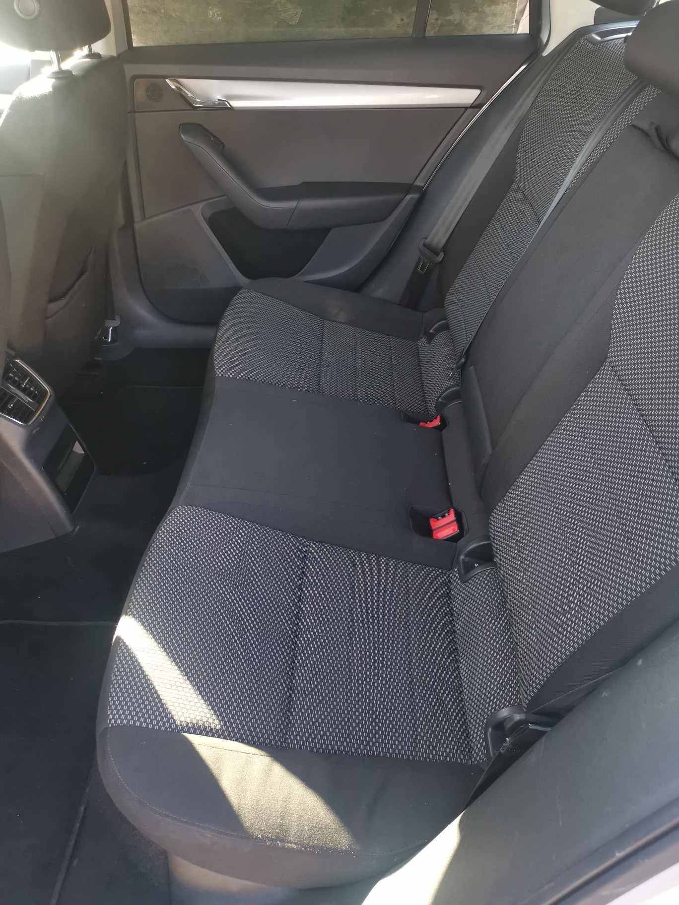 Skoda Octavia 2.0tdi | Mobile.bg — изображение 12