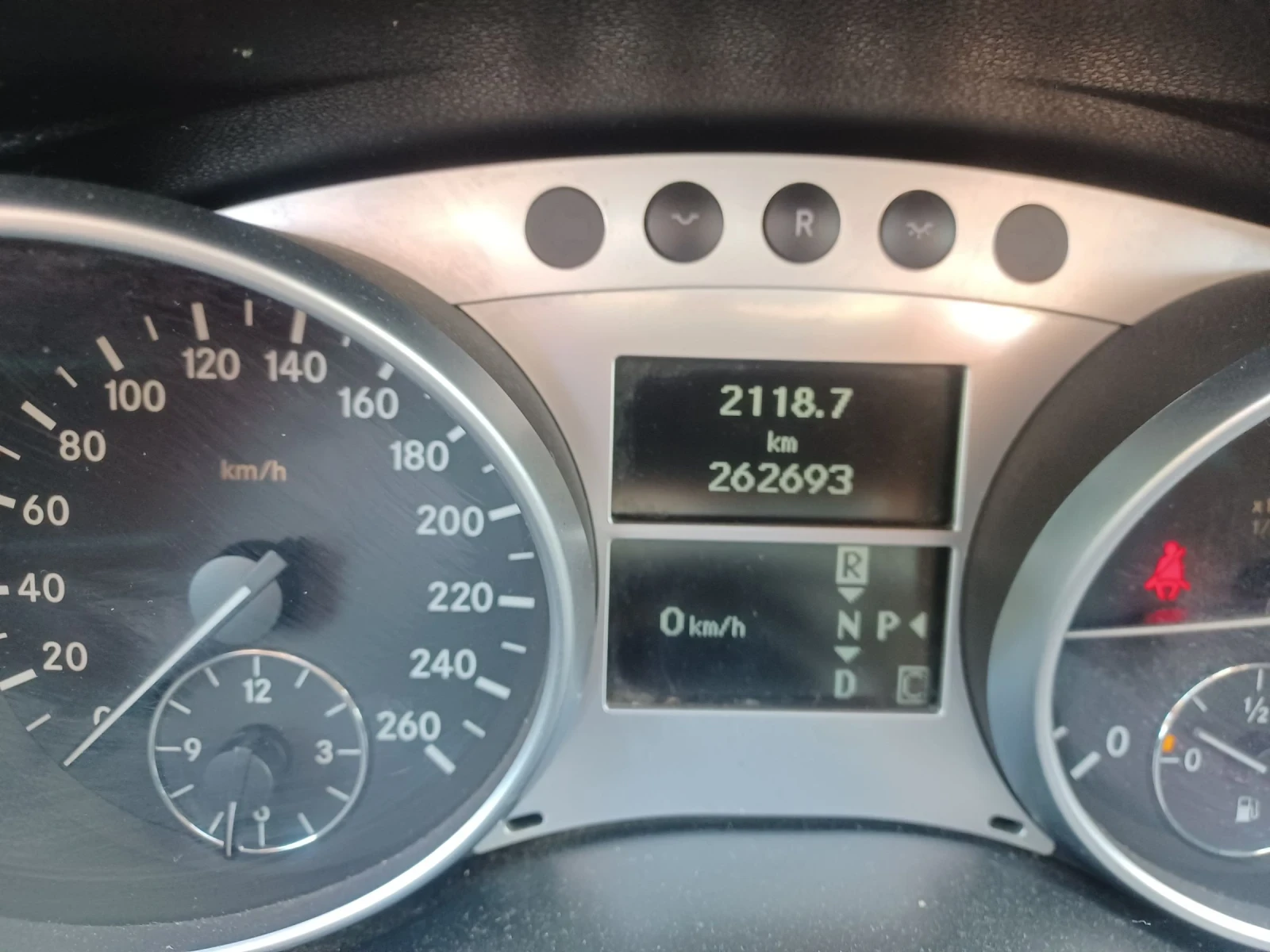 Mercedes-Benz R 320 320 CDI 4MATIC - изображение 10