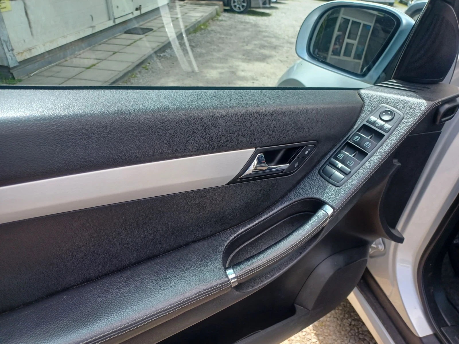 Mercedes-Benz R 320 320 CDI 4MATIC - изображение 8