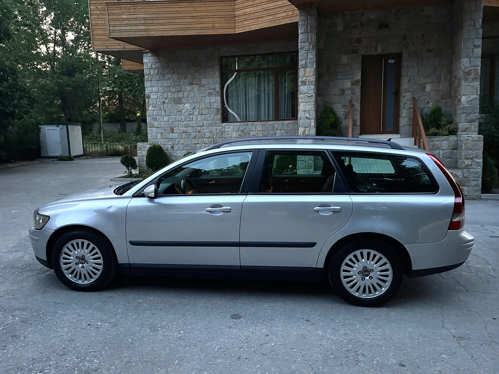 Volvo V50  - изображение 3