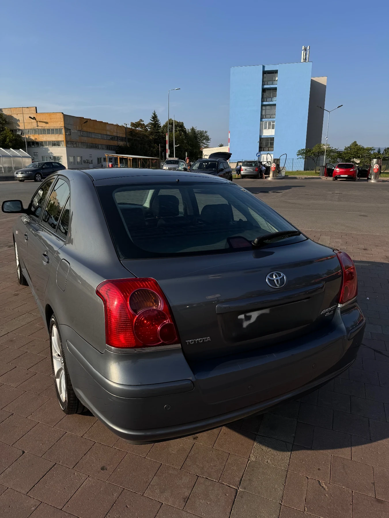 Toyota Avensis  - изображение 2