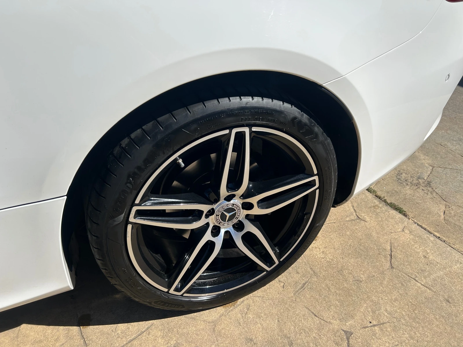 Mercedes-Benz E 220  - изображение 10