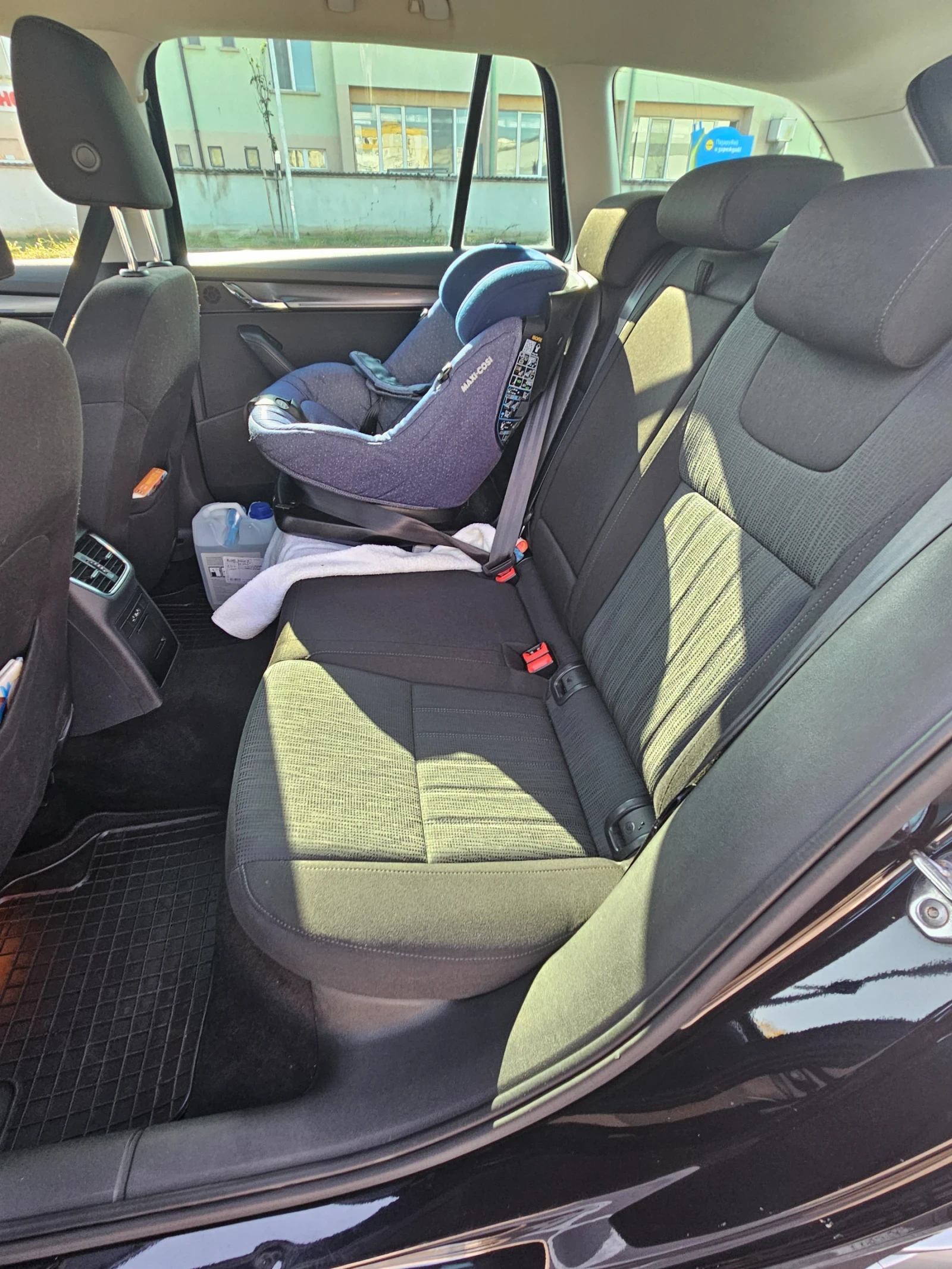 Skoda Octavia 2.0TDI Distronic/Keyless/Обслужен - изображение 9