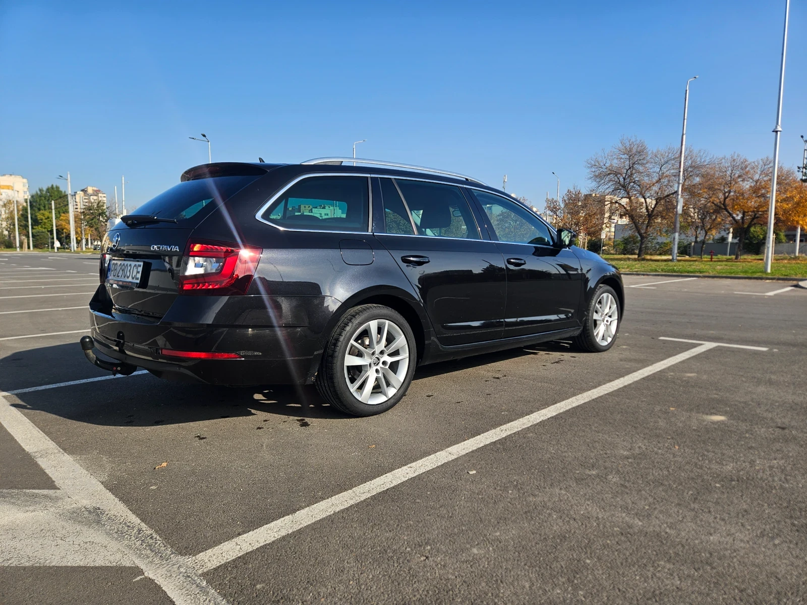 Skoda Octavia 2.0TDI Distronic/Keyless/Обслужен - изображение 3
