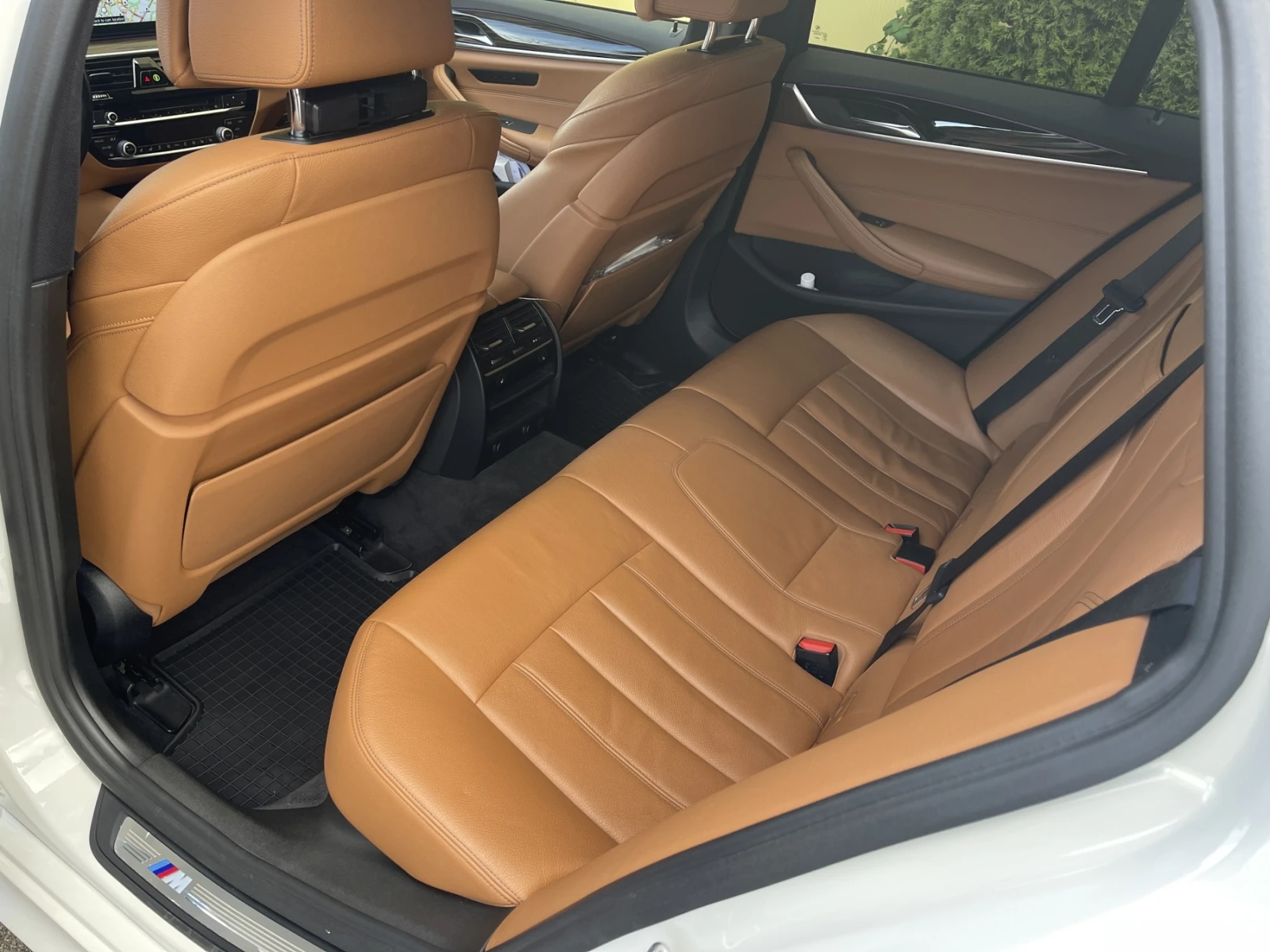 BMW 530 X-drive oт М-Кар * Реални километри* Обслуженa - изображение 10