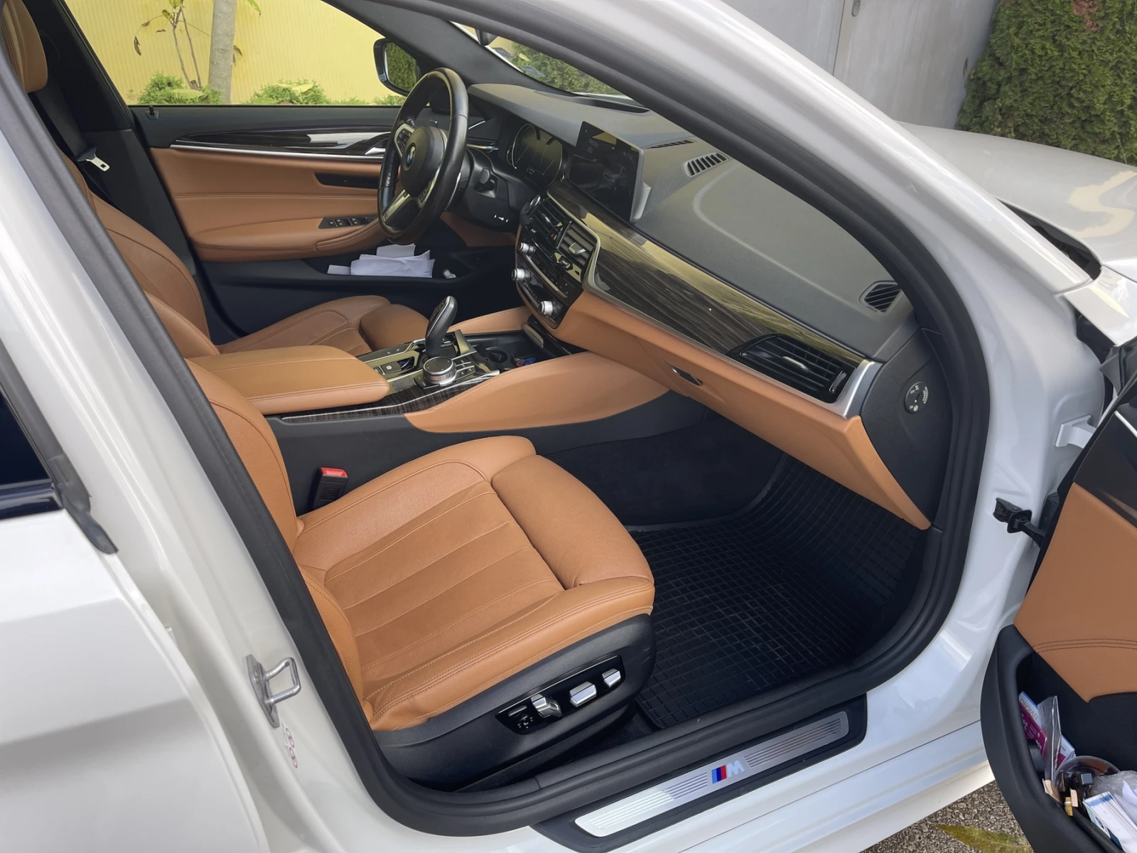 BMW 530 X-drive oт М-Кар * Реални километри* Обслуженa - изображение 8