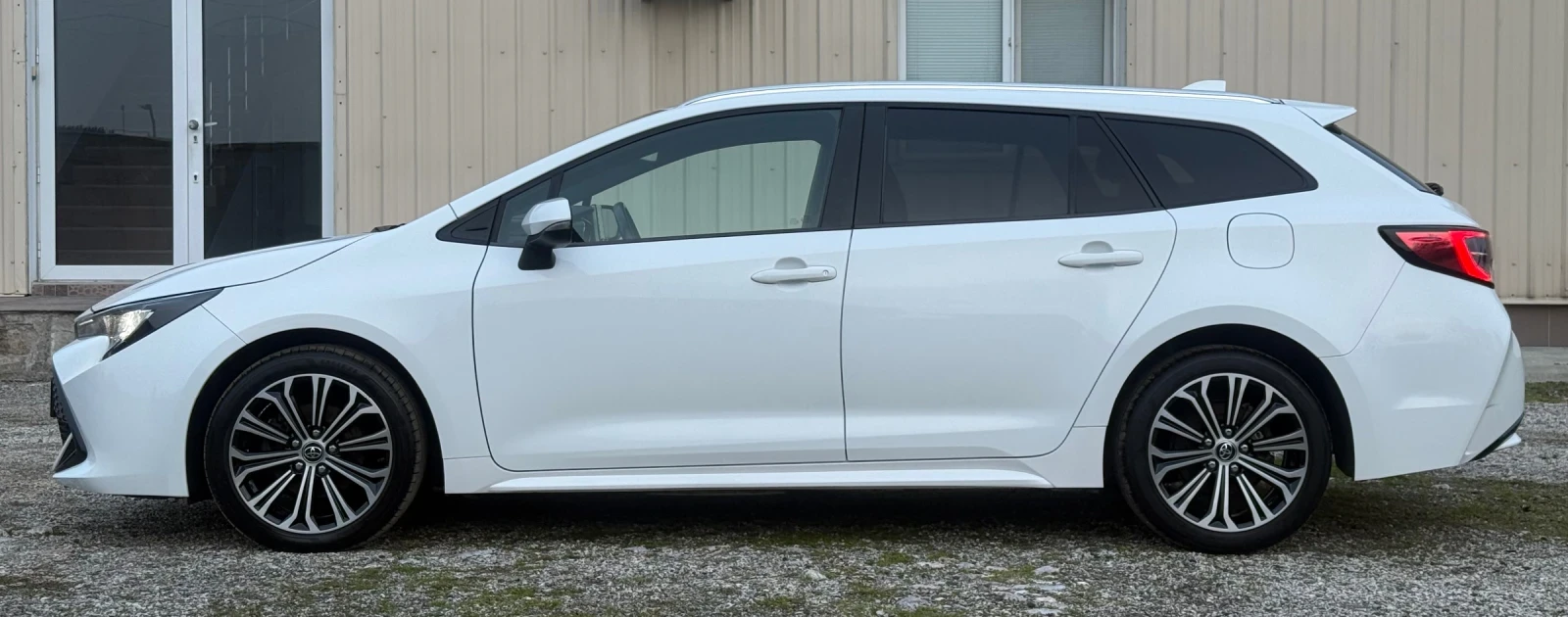 Toyota Corolla EXECUTIVE | Mobile.bg � ����������� 2