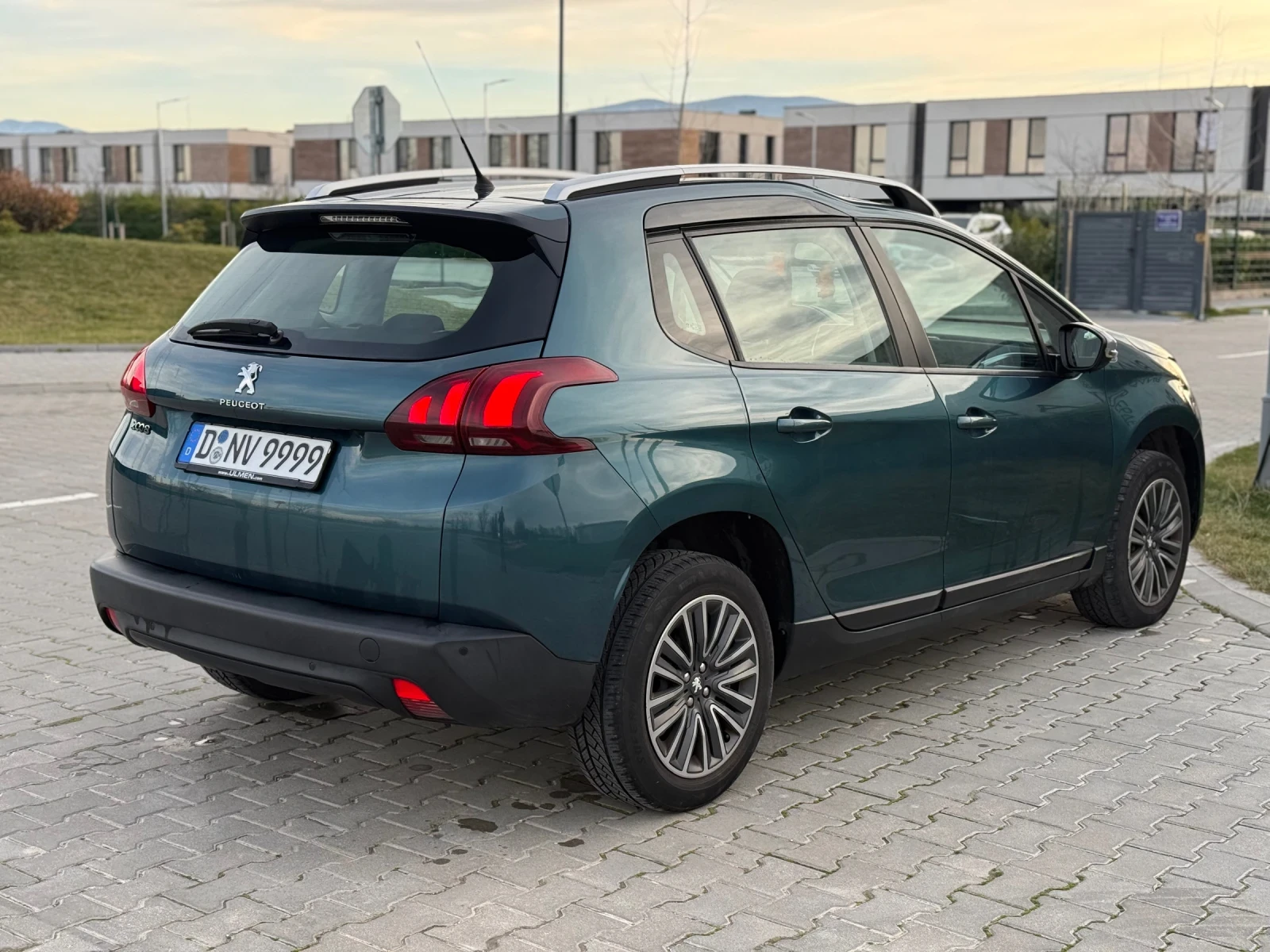 Peugeot 2008 1.2 VTi - изображение 4