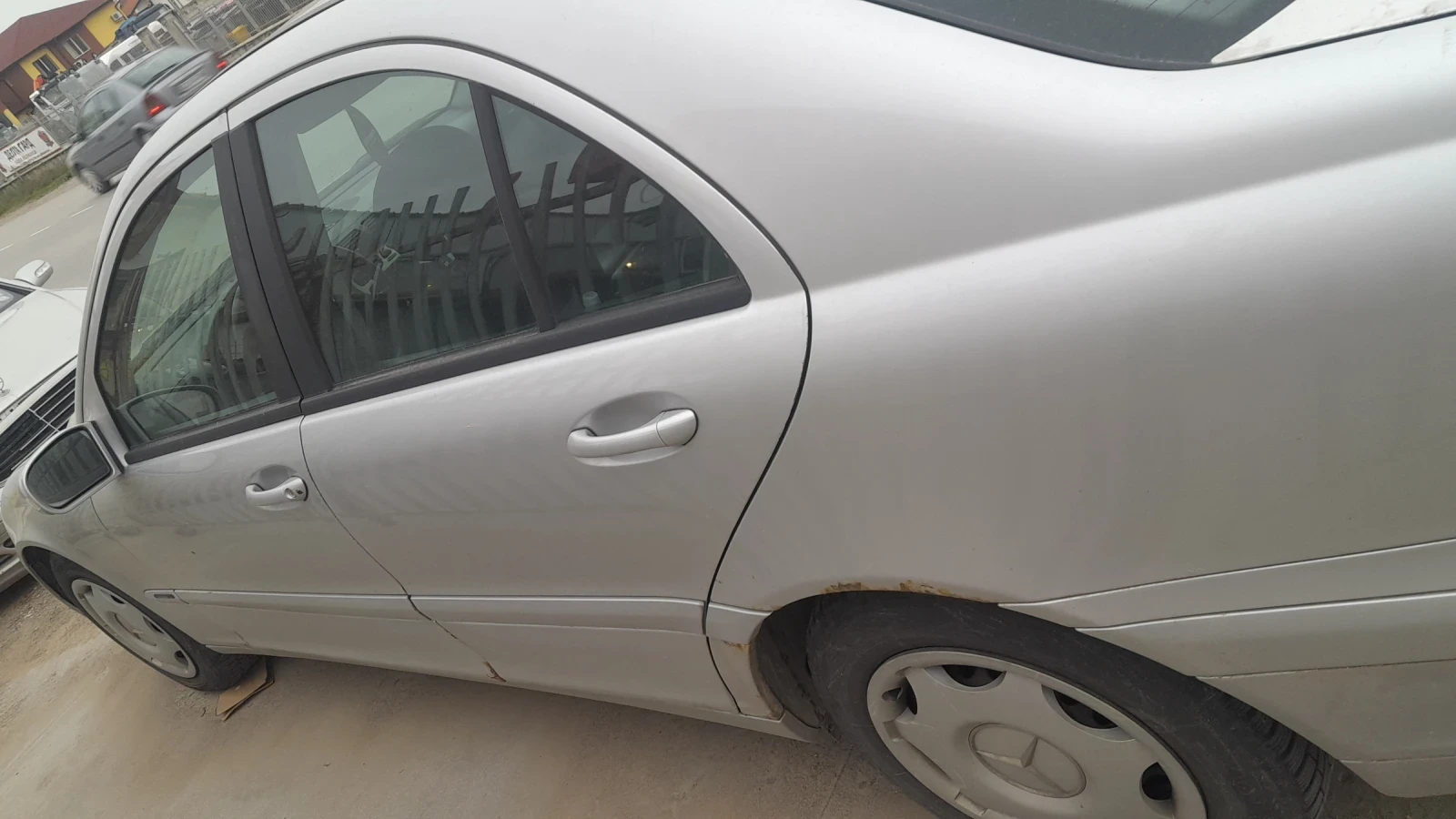 Mercedes-Benz C 280, снимка 2 - Автомобили и джипове - 54211091