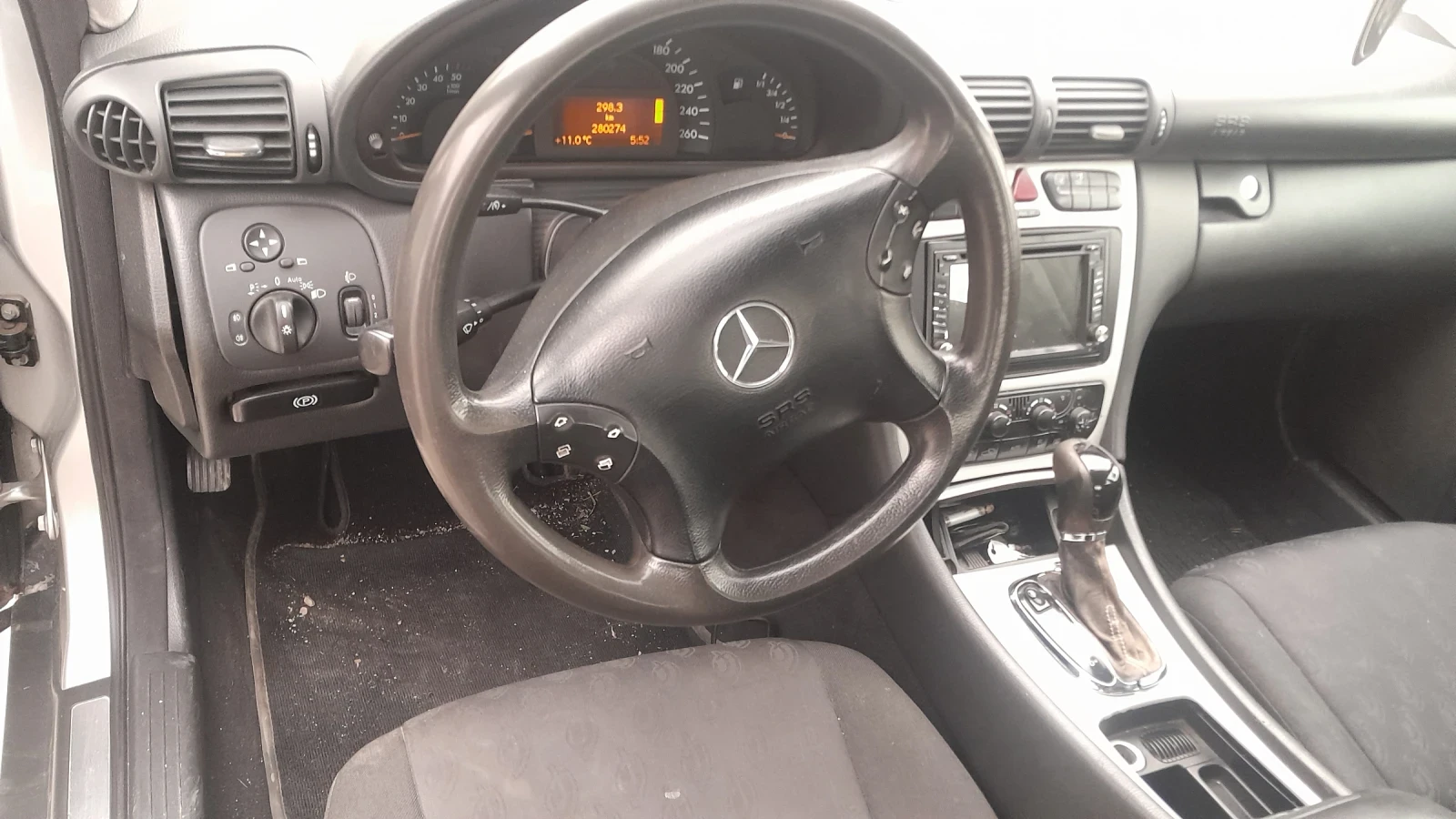 Mercedes-Benz C 280, снимка 8 - Автомобили и джипове - 54211091