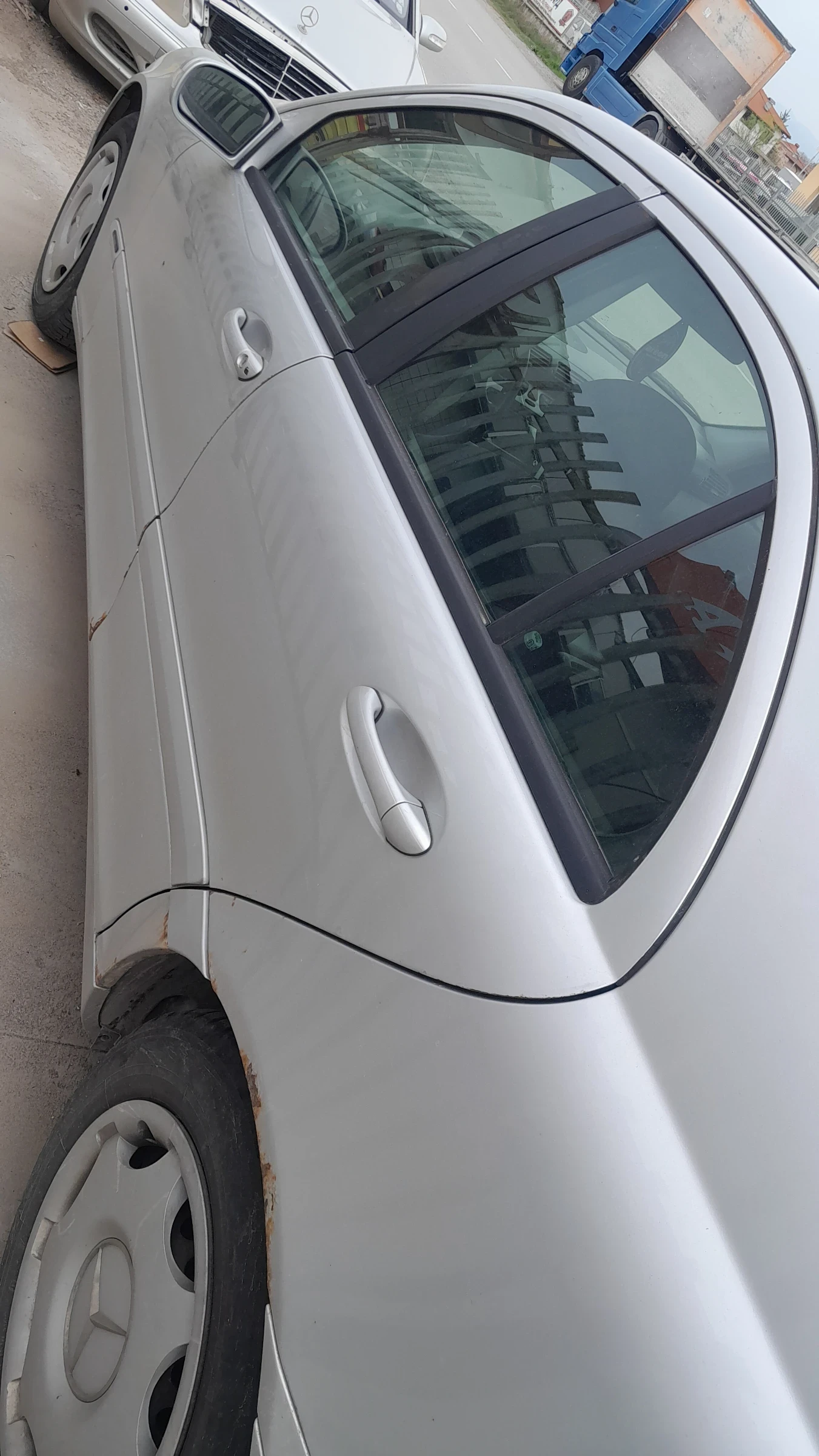 Mercedes-Benz C 280, снимка 9 - Автомобили и джипове - 54211091