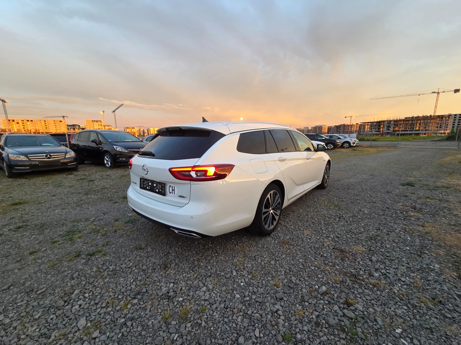 Opel Insignia 1.6 i, EXCLUSIVE , снимка 5 - Автомобили и джипове - 54285040