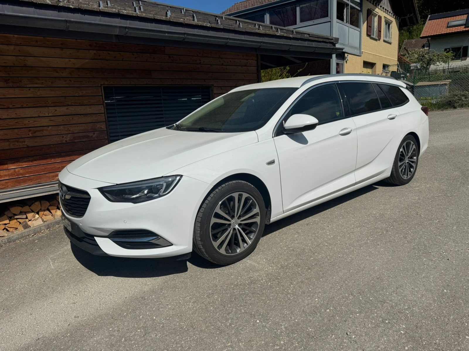 Opel Insignia 1.6 i, EXCLUSIVE , снимка 3 - Автомобили и джипове - 54285040