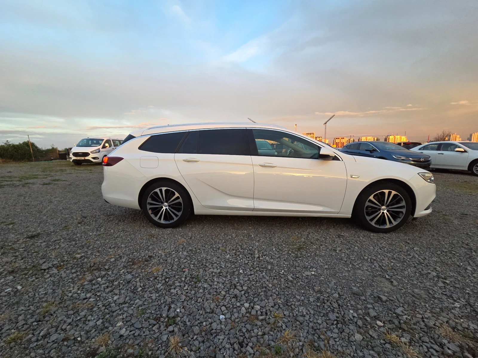Opel Insignia 1.6 i, EXCLUSIVE , снимка 6 - Автомобили и джипове - 54285040