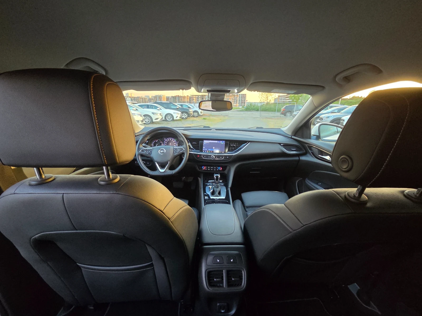 Opel Insignia 1.6 i, EXCLUSIVE , снимка 11 - Автомобили и джипове - 54285040
