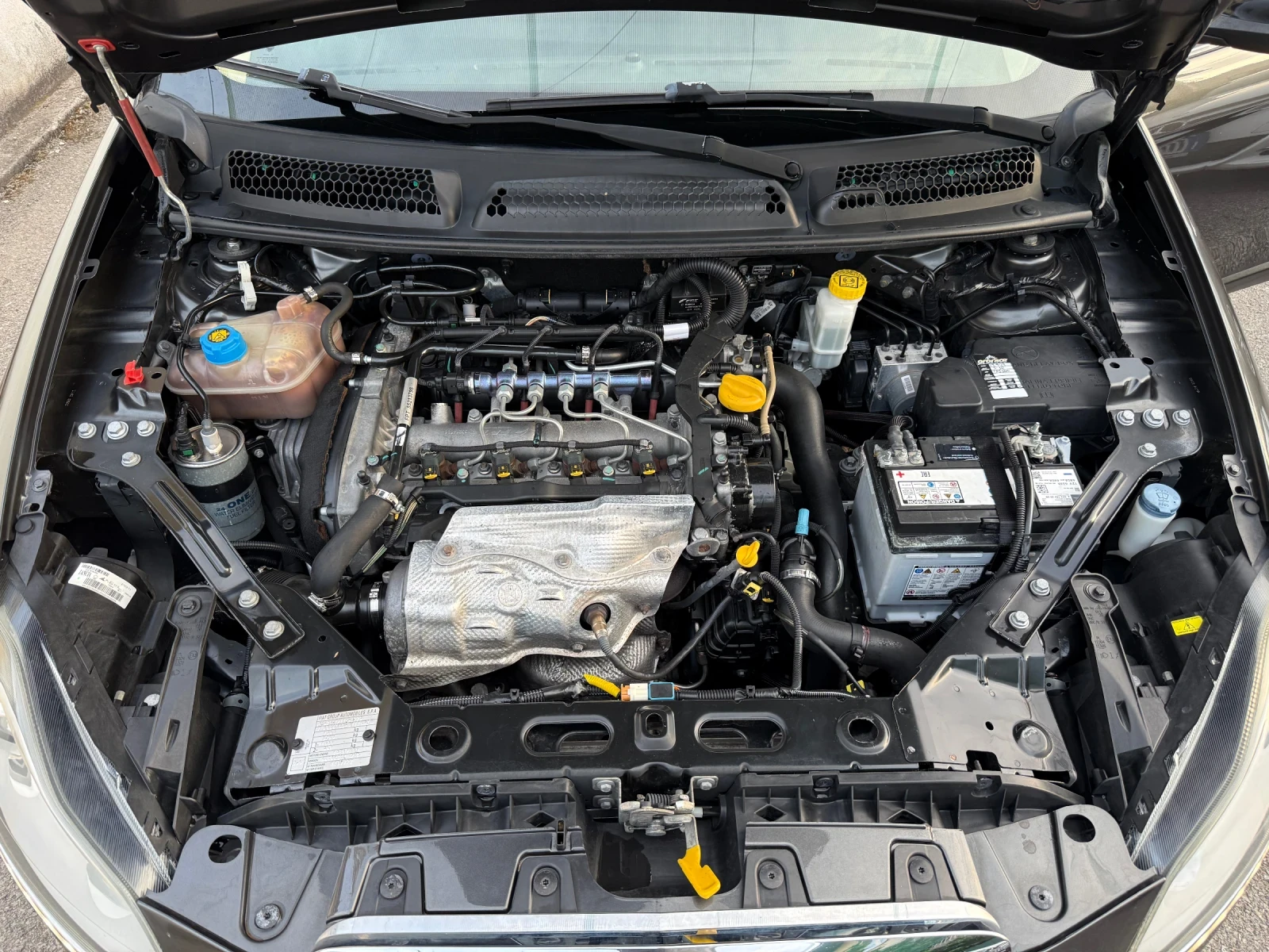 Lancia Delta 1.6M-JET 120HP PLATINIUM NAVI XENON PANORAMA , снимка 16 - Автомобили и джипове - 54672136