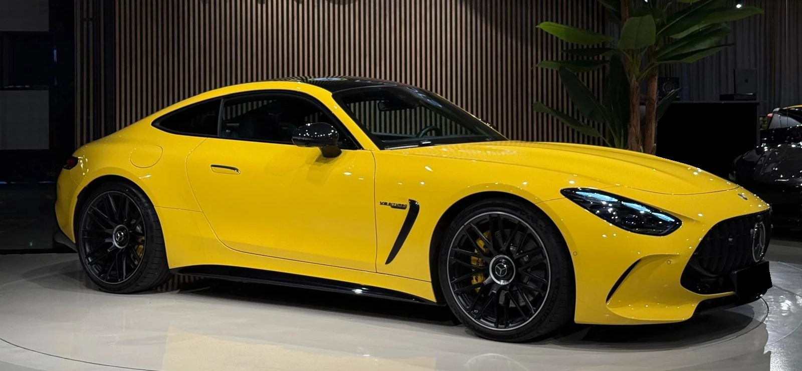 Mercedes-Benz AMG GT 63 V8 4MATIC+ , снимка 3 - Автомобили и джипове - 54914564