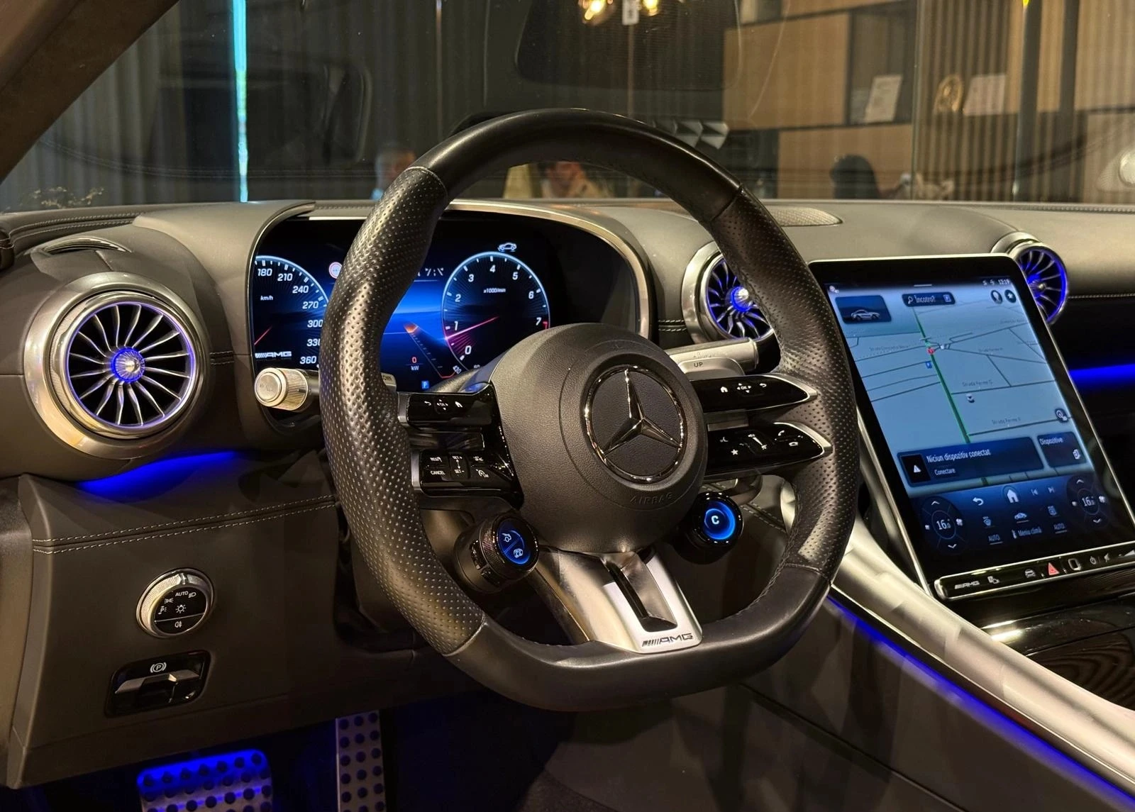 Mercedes-Benz AMG GT 63 V8 4MATIC+ , снимка 8 - Автомобили и джипове - 54914564