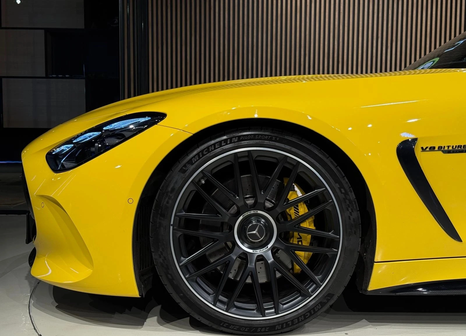 Mercedes-Benz AMG GT 63 V8 4MATIC+ , снимка 7 - Автомобили и джипове - 54914564