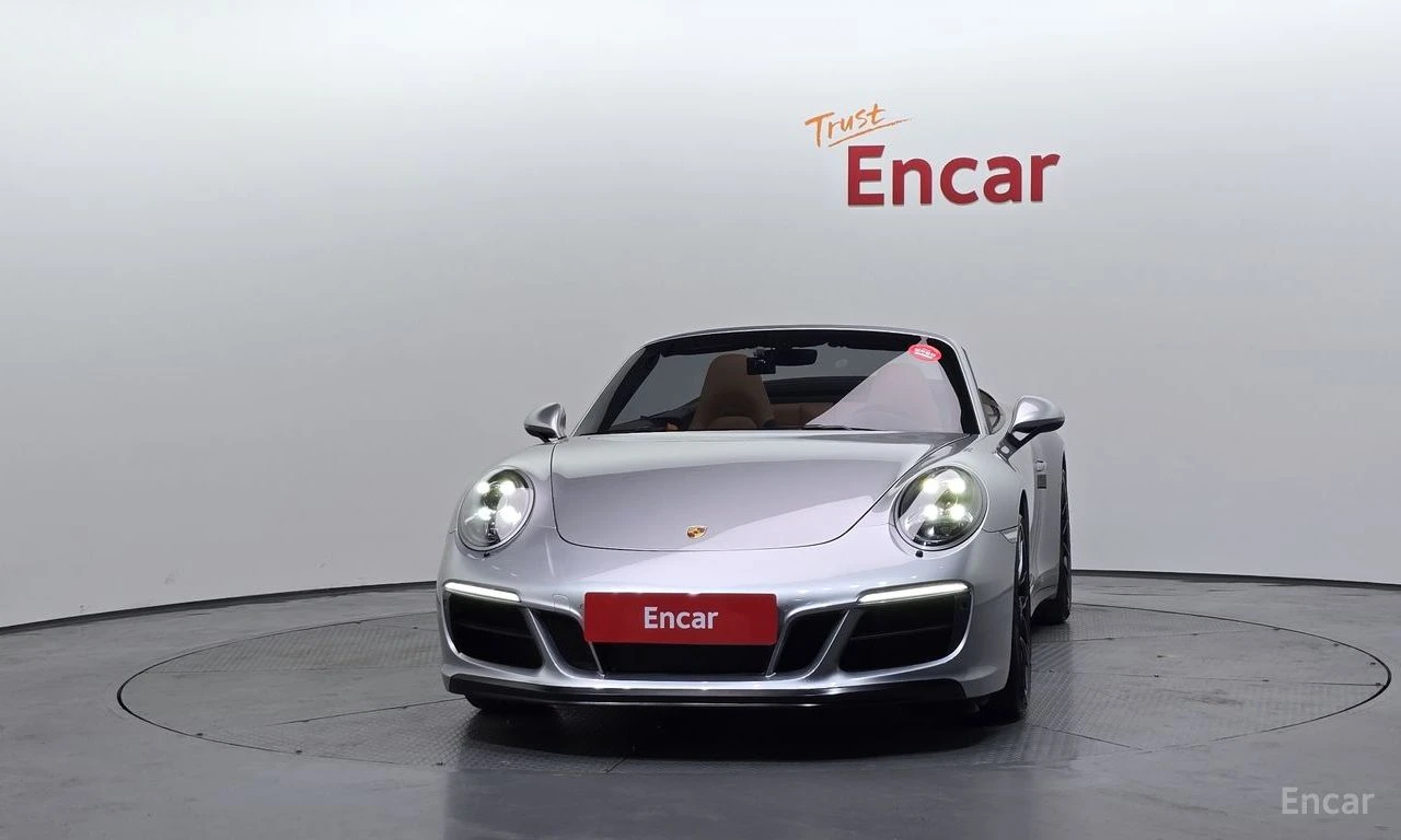 Porsche 911 CARRERA* GTS* CABRIO* LIFT* CHRONO* КАМЕРА* ПОДГРЕ, снимка 2 - Автомобили и джипове - 54940493