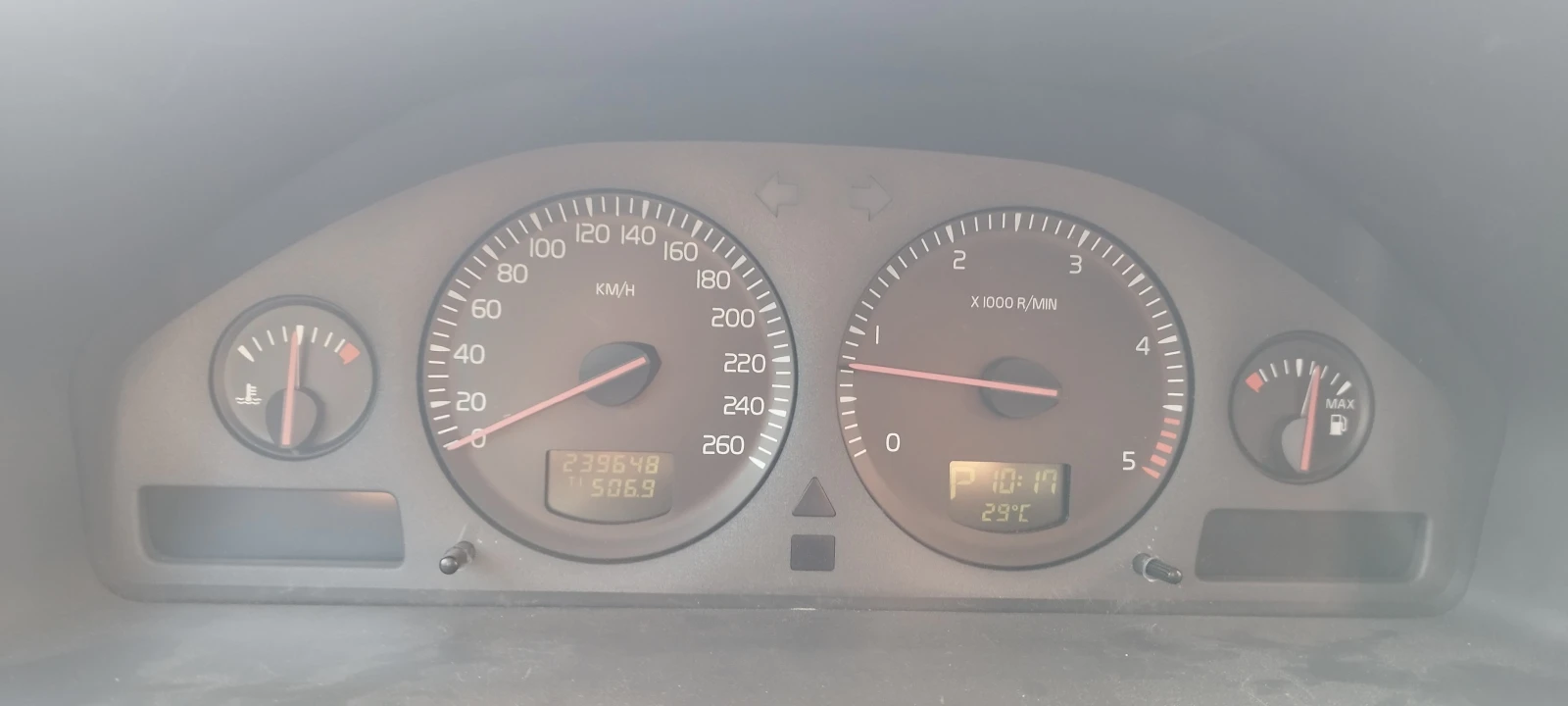 Volvo V70 D5, снимка 9 - Автомобили и джипове - 55785981