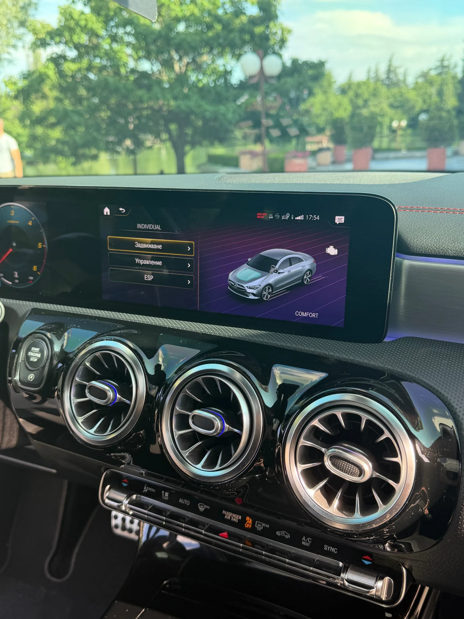 Mercedes-Benz CLA 180, снимка 8 - Автомобили и джипове - 55853353
