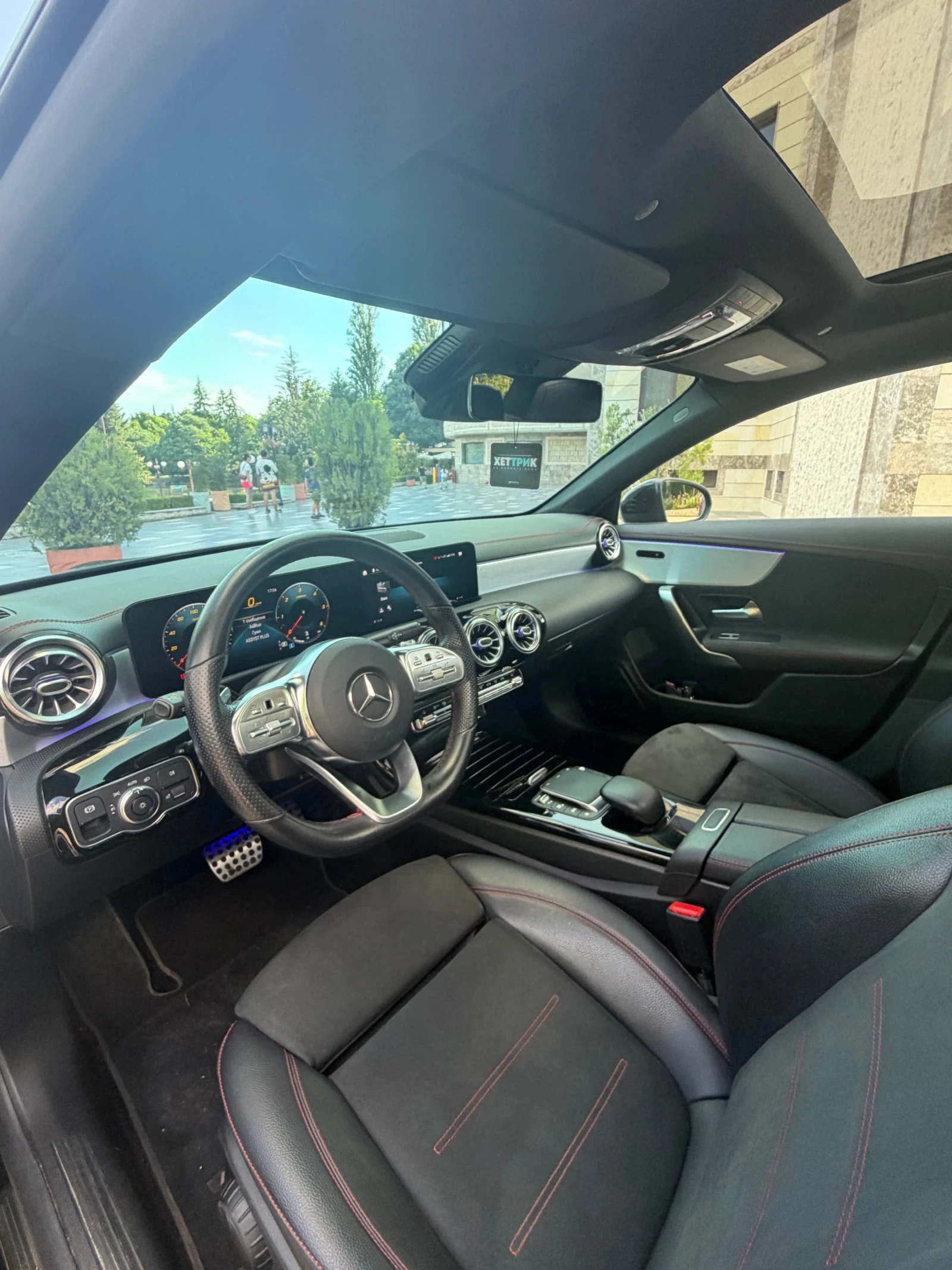 Mercedes-Benz CLA 180, снимка 7 - Автомобили и джипове - 55853353