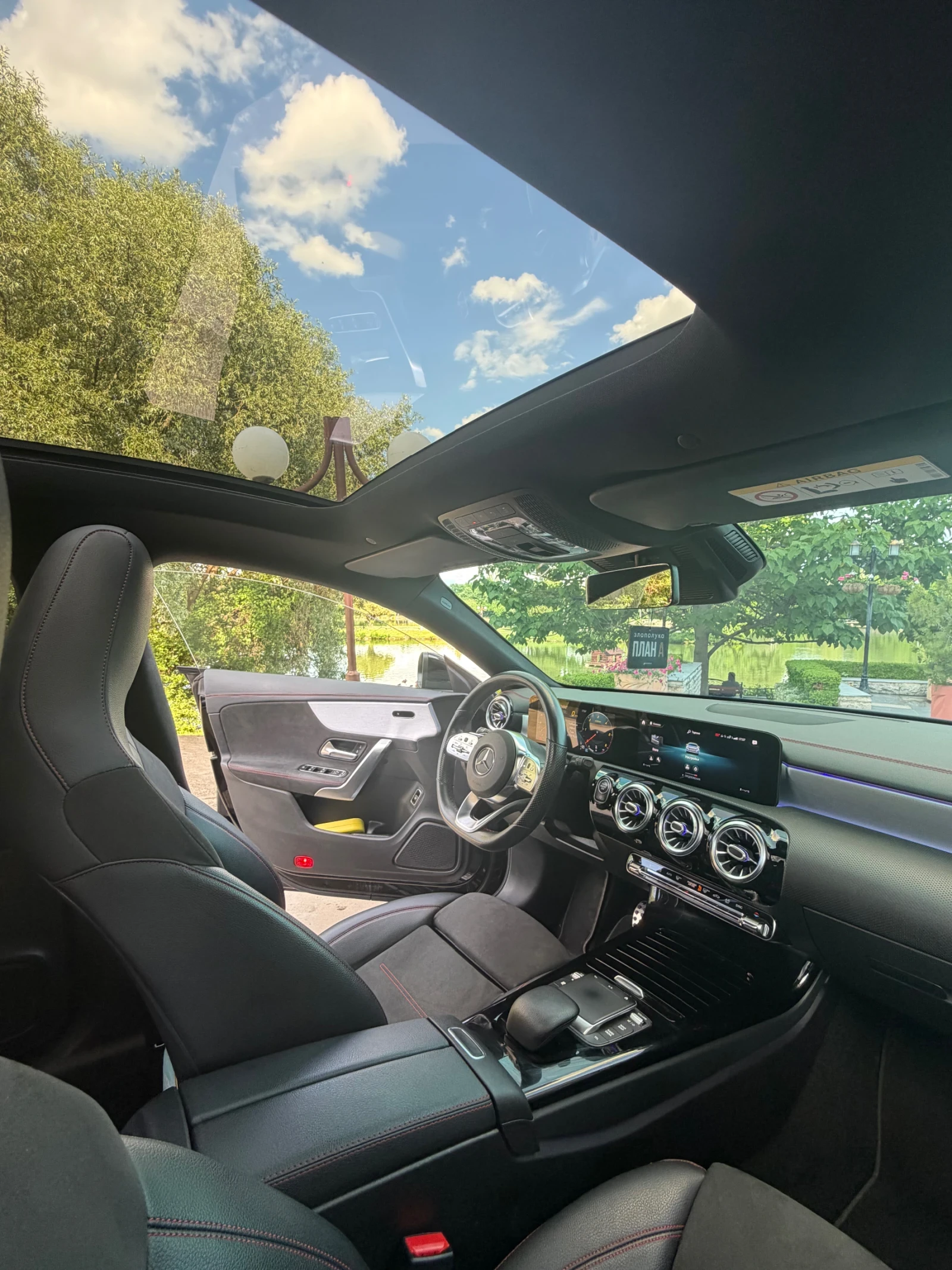 Mercedes-Benz CLA 180, снимка 5 - Автомобили и джипове - 55853353